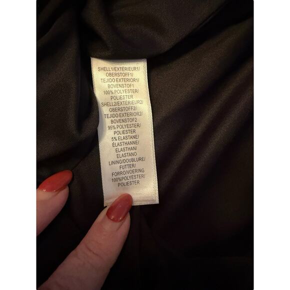 Adrianna Papell Black Gown with Lace Embellishment - Size 12 - Picture 12 of 16